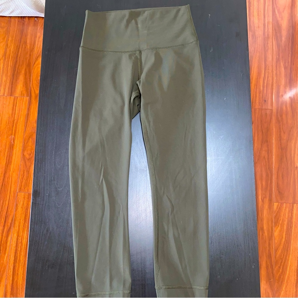 Lululemon wunder under